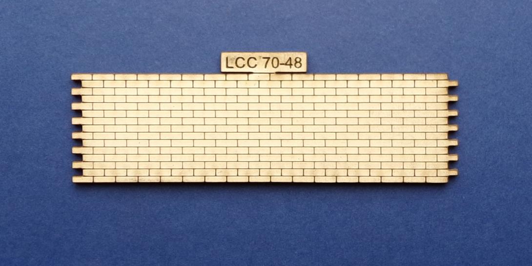 LCC 70-48 O gauge brick platform wall - 90mm Brick wall for platforms.